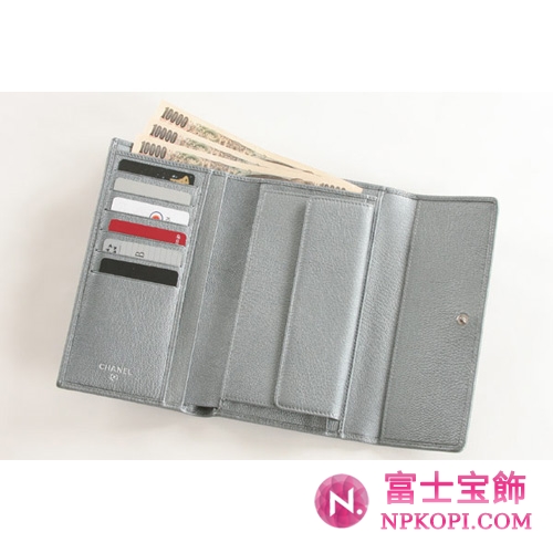 シャネル ココボタン 長財布 シルバー A33922